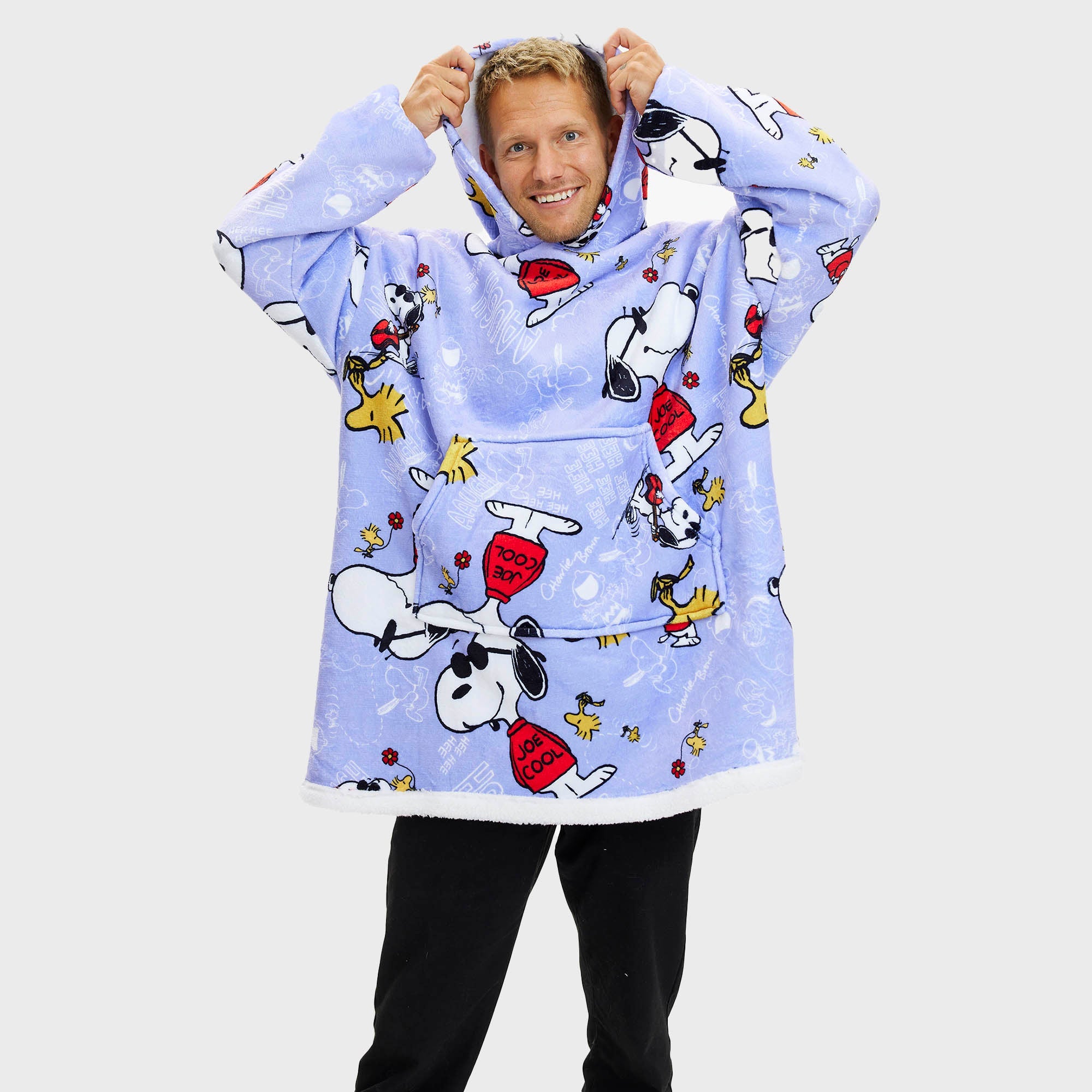 Weihnachtspullover Herren und Damen in Hellblau mit Snoopy Motiv, weicher Weihnachtspyjama mit Kapuze, Onesize.